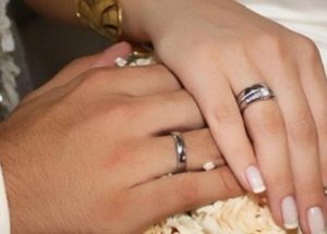 للي ناوي الحلال ..وزارة العدل توفر خدمة « الزواج عن بعد » عبر الأنترنت